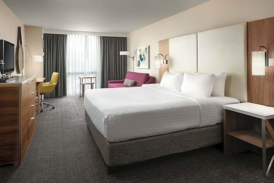 Crowne Plaza Dallas Market Ctr - Love Field By IHG