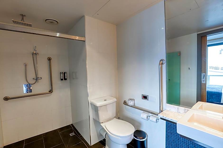 Marsden Viaduct Hotel