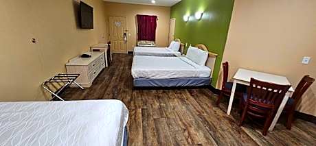 Deluxe Triple Room