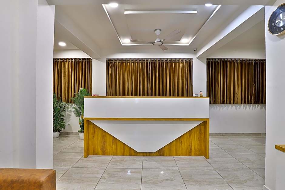 Hotel SR Rooms – Ahmedabad, TN