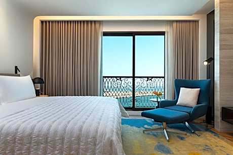 Superior, 3 Bedroom Apartment, Bedroom 1: 1 King, Bedroom 2: 1 King, Bedroom 3: 2 Twin