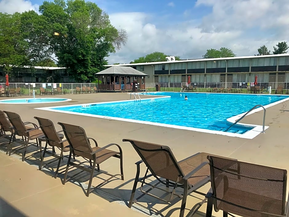 SureStay Plus Hotel by Best Western Lehigh Valley