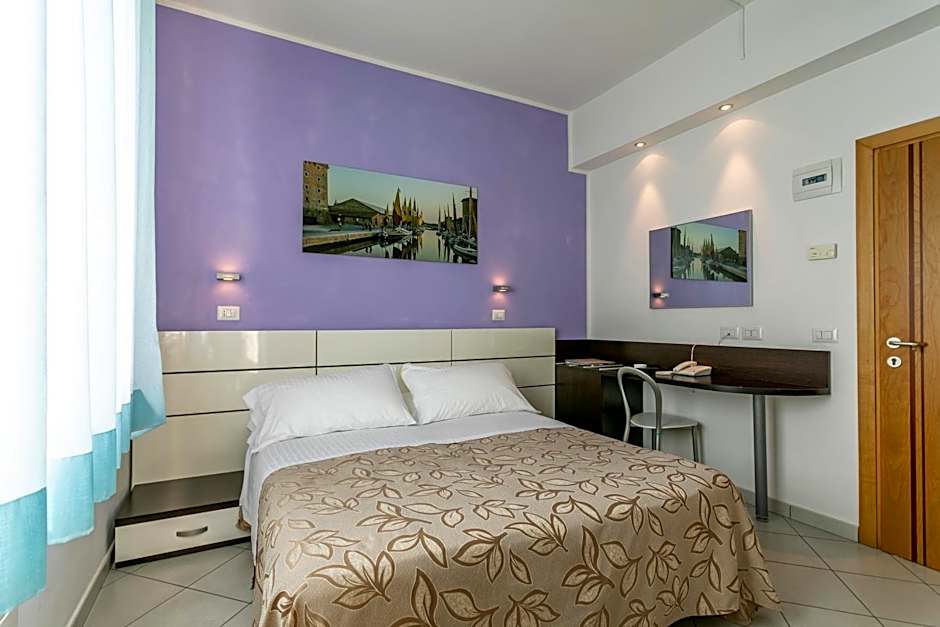 Hotel Baya - in centro, sul mare