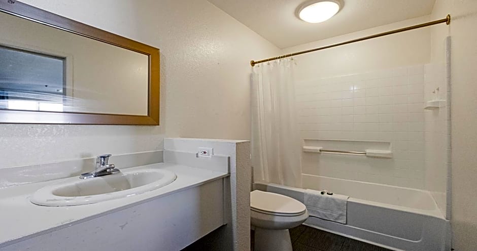 Budget Inn and Suites Stockton Yosemite