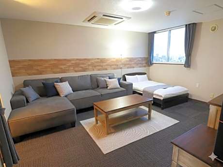 Deluxe Family Room
