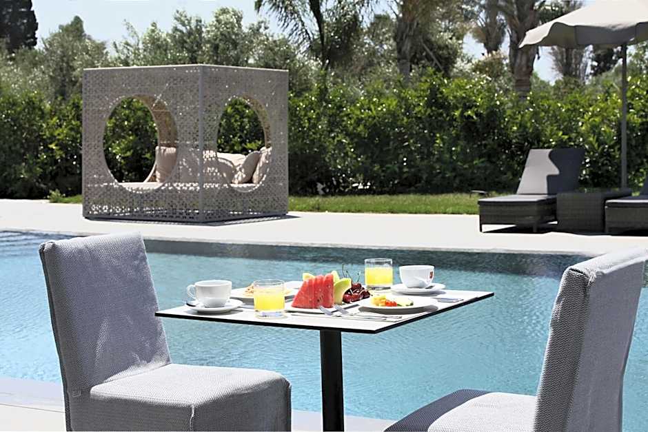 Lagouvardos Village Hotel