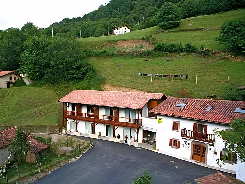 Logis Hotel Erreguina