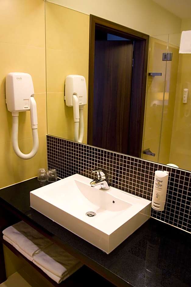 Mercure Airport Warszawa Hotel