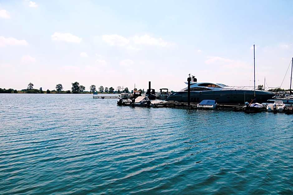 Floatel - de Schans Alphen