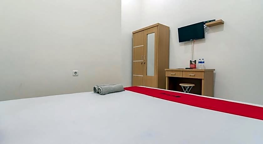 RedDoorz near Universitas Siliwangi Tasikmalaya