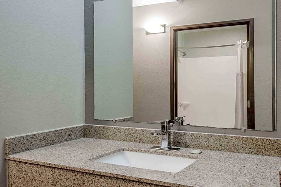 Super 8 by Wyndham Mars/Cranberry/Pittsburgh Area