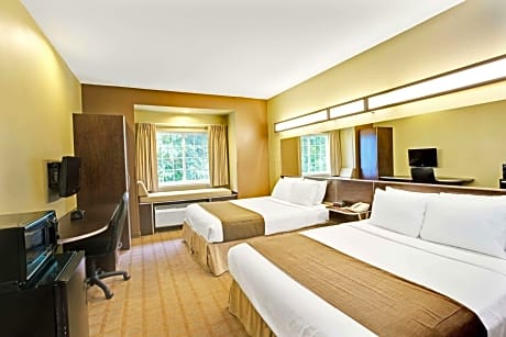 2 Queen Beds Mobility/Hearing Impaired Accessible Room Non-Smoking