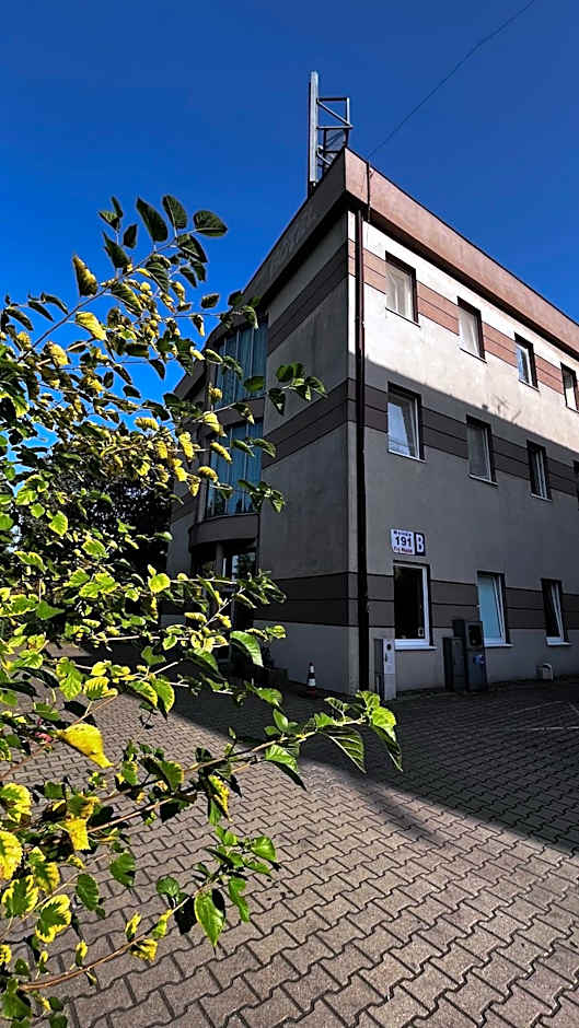 Fry House Hostel - 15min to Dworzec Zachodni, 5min to Klub Progresja