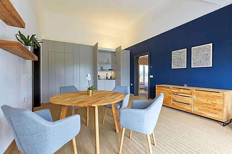 Chalets Franciska Major, Pro Village