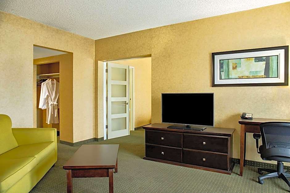 Days Inn & Conference Centre by Wyndham Cranbrook