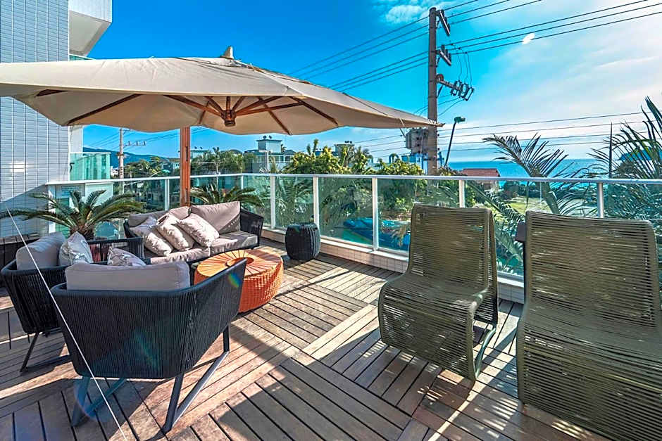 Boulevard 308B - Excelente cobertura em condomínio de luxo no centro de Bombinhas - Piscina - Jacuzzi - Academia - Portaria 24h - (Consultar serviços de roupa de cama e banho)