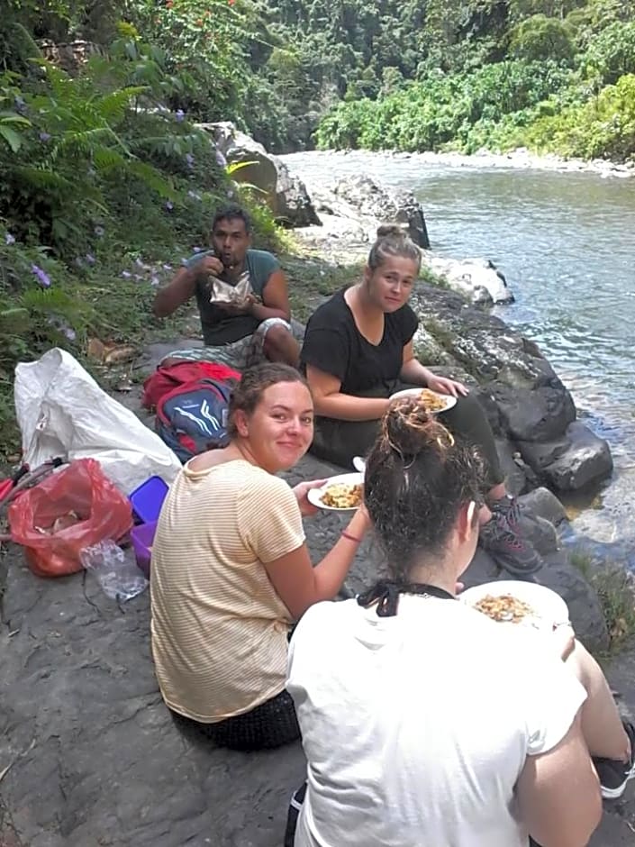 LOVELY JUNGLE LODGE & JUNGLE TREKING only book with us
