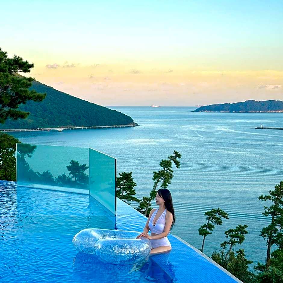 HOTEL SANGSANG & Private Sang Sang Pool Villa