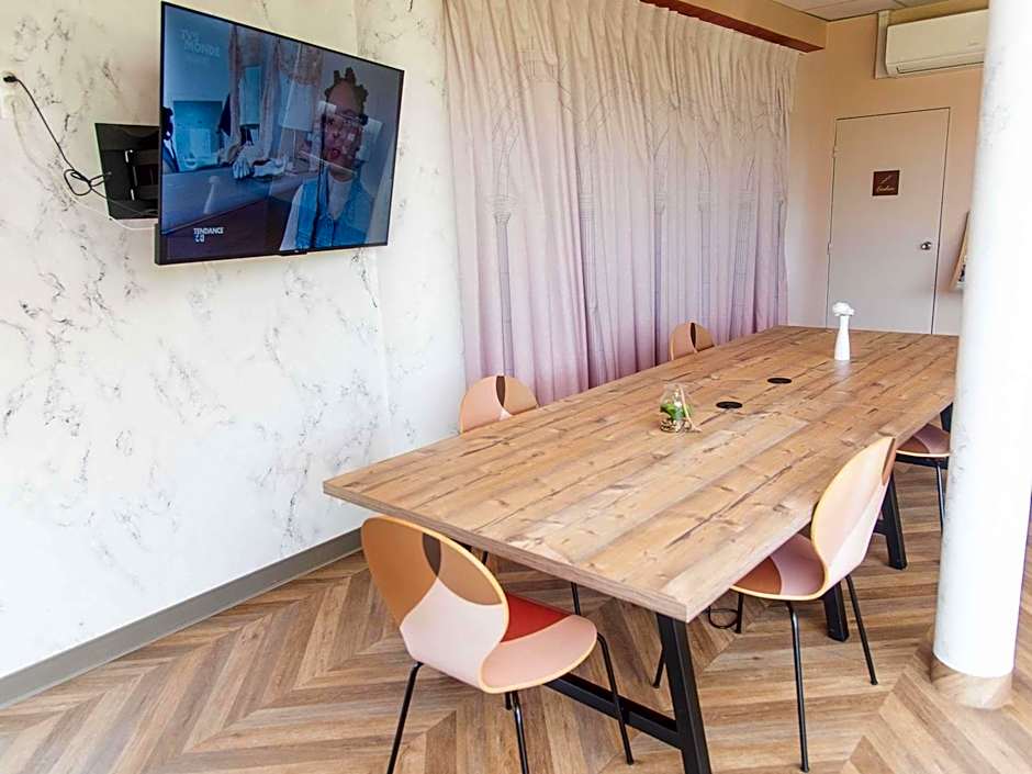 Ibis Styles Chinon