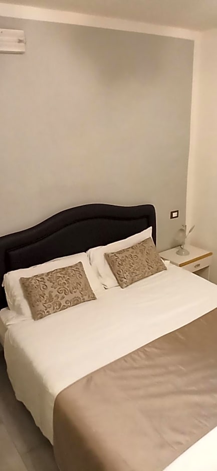 Hotel Leonardo