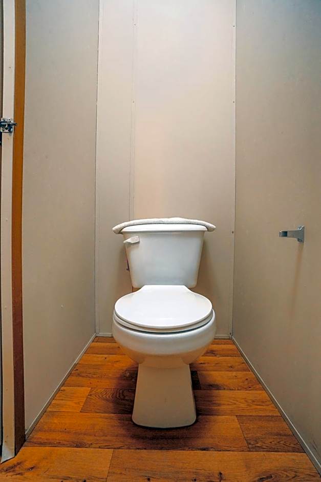 Grand Eagle Ford Lodge & RV Park