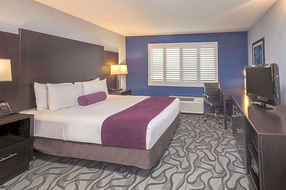 La Quinta Inn & Suites by Wyndham San Jose Airport