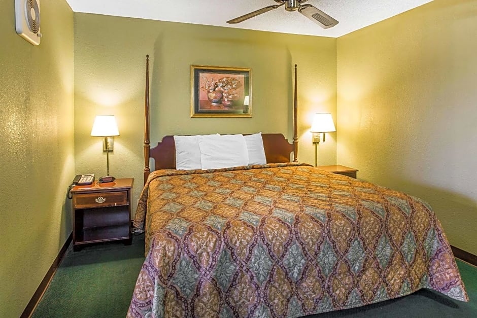 Rodeway Inn & Suites Smyrna