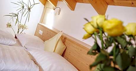 Two-Bedroom Apartment with Balcony (6 Adults)