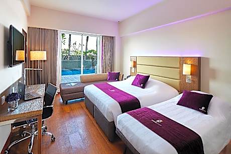 Premier Pool Access Room