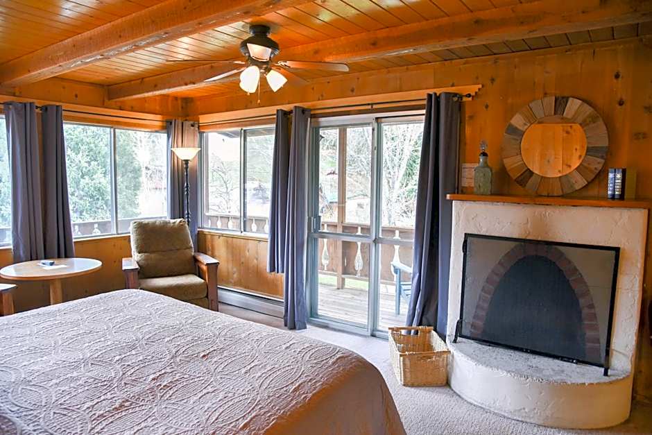 Alpine Lodge Red River