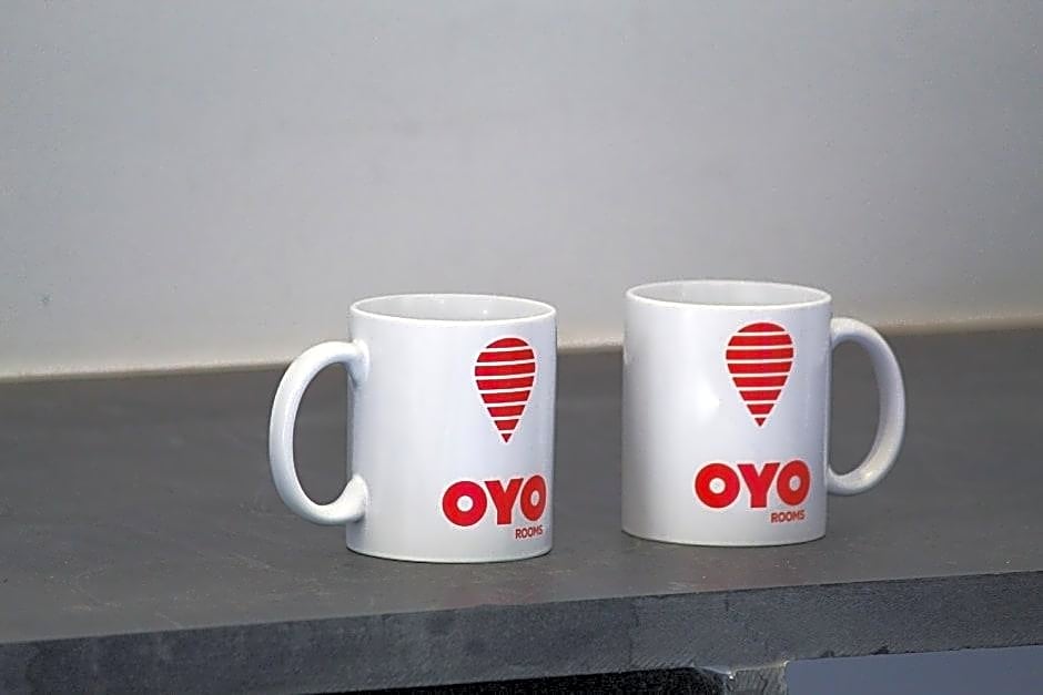 OYO 9016 Charu Comforts