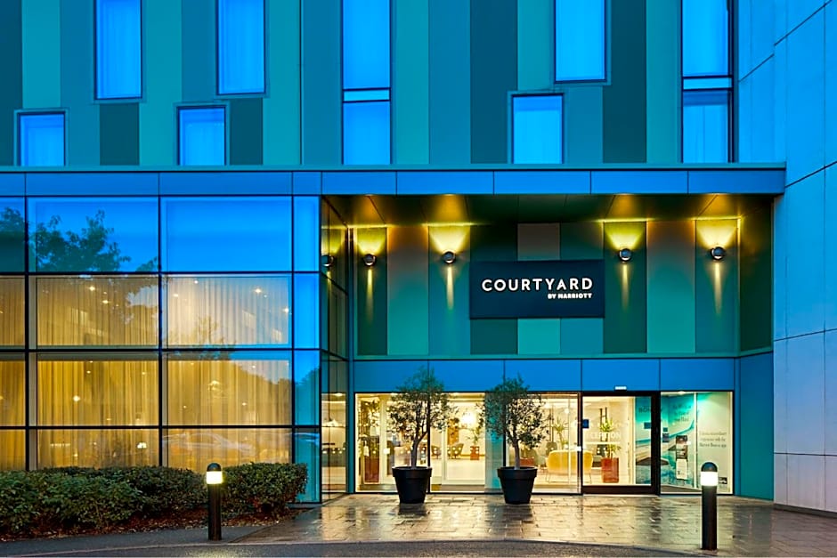 Courtyard by Marriott London Gatwick Airport