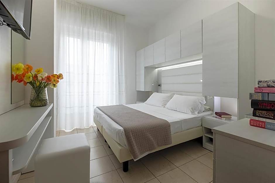 Photo 1 of 4 of Double Room