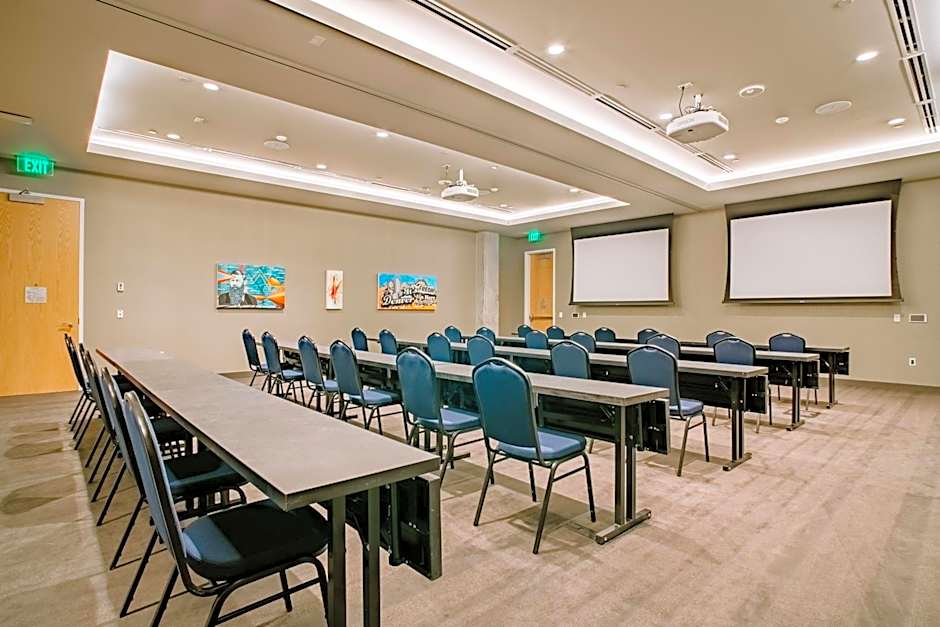 Hotel Indigo Denver Downtown - Union Station by IHG