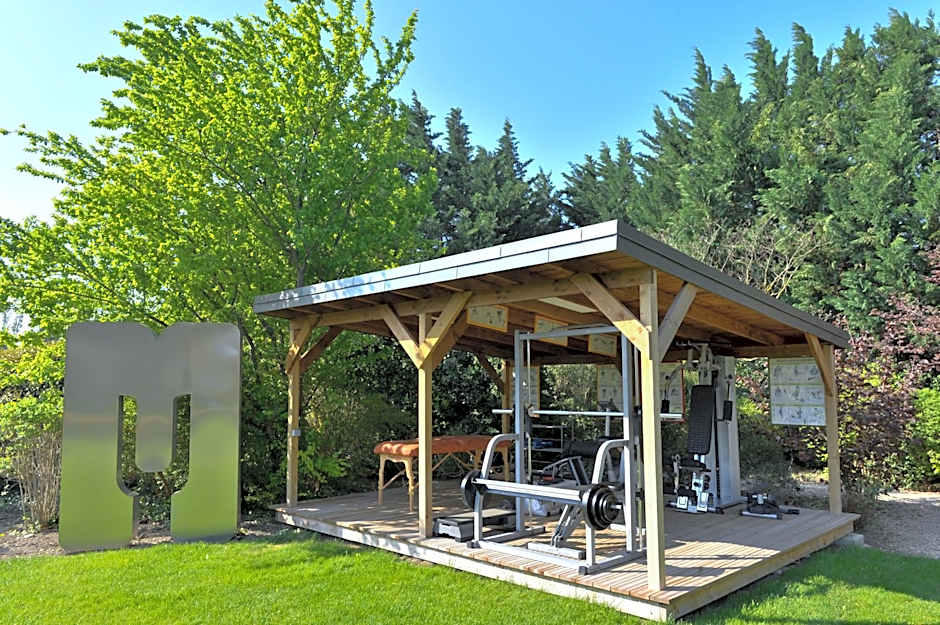 Les Carmes and spa
