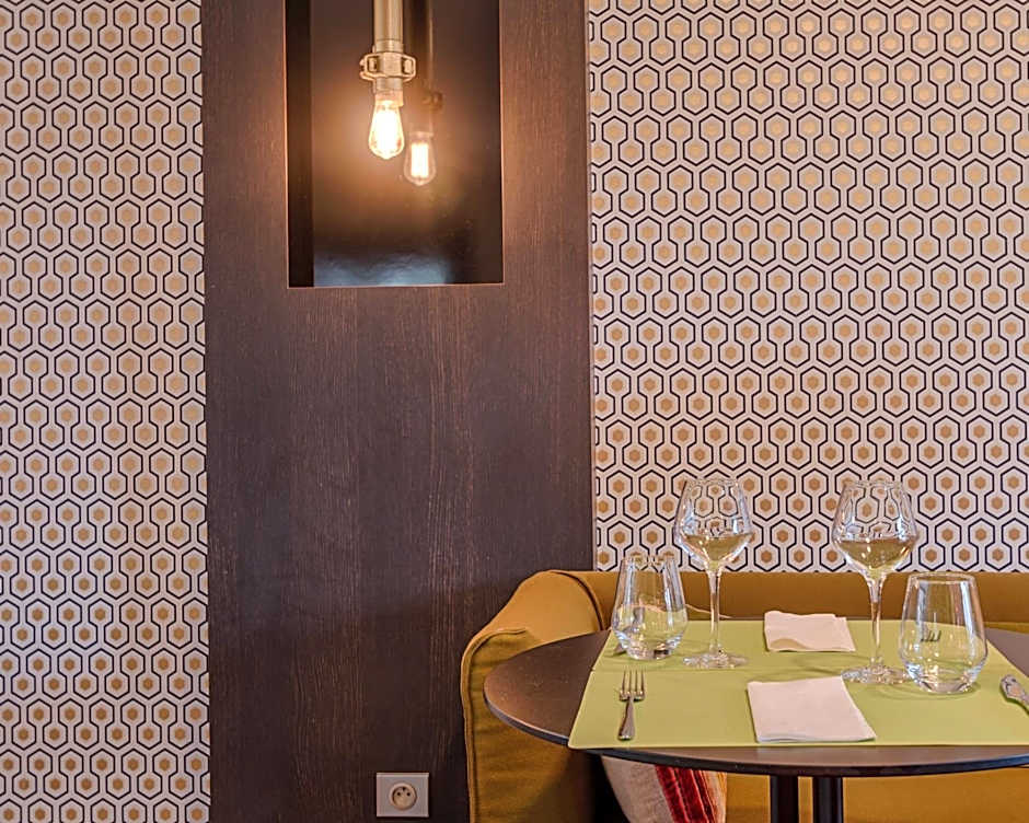 B&B HOTEL Saint-Quentin-en-Yvelines Centre Gare 4 étoiles