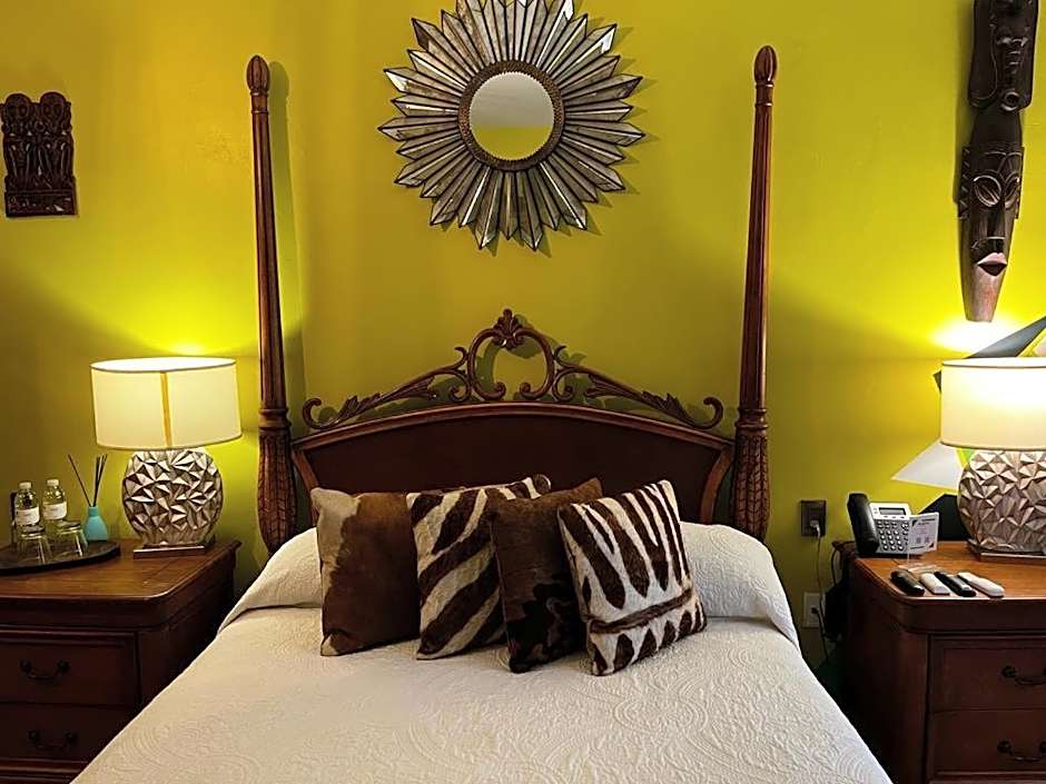 Eklectic Hotel Boutique