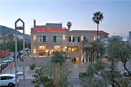 The Colony Hotel