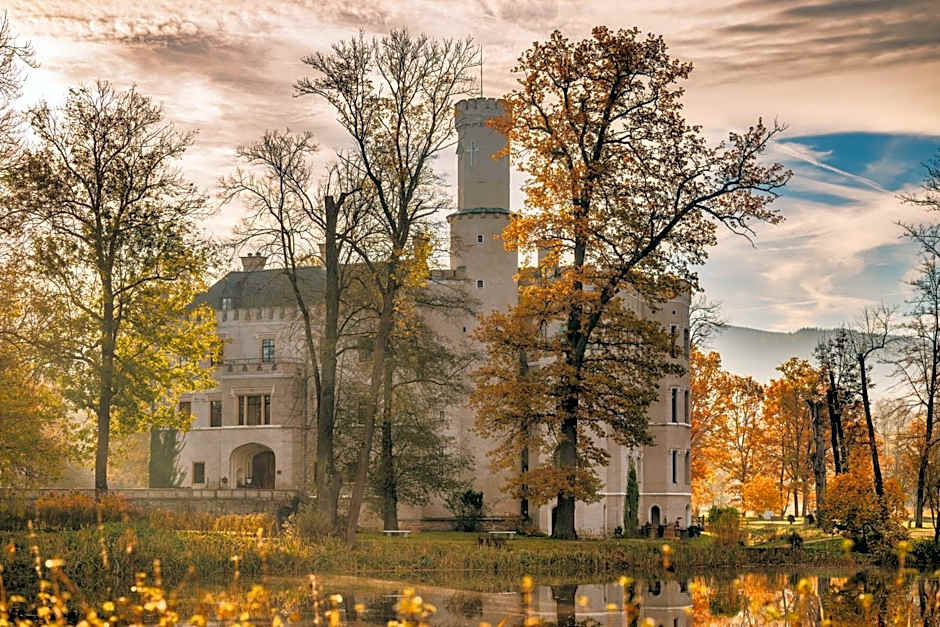 Zamek Karpniki Schloss Fischbach
