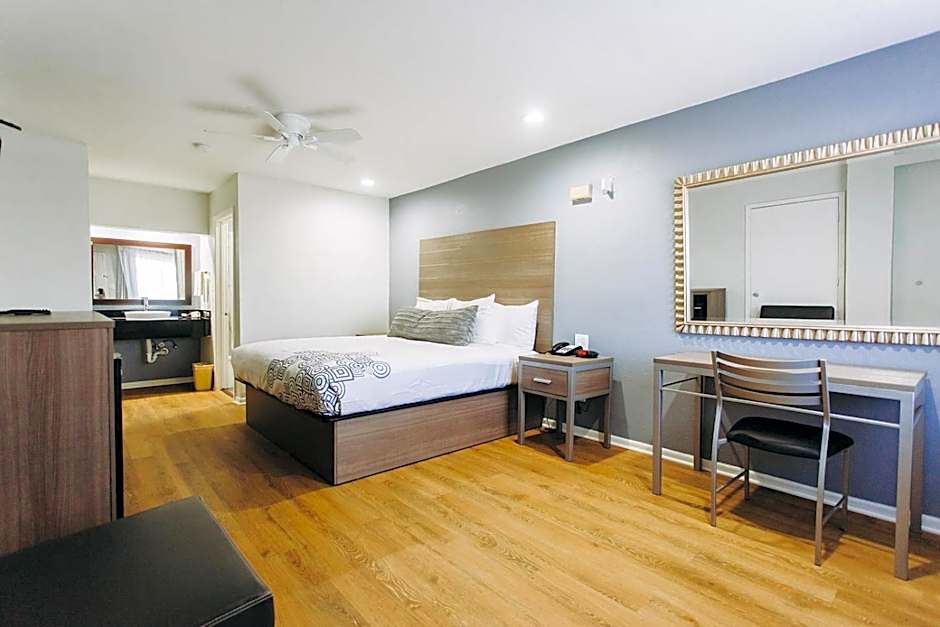 Scottish Inn & Suites - Kemah Boardwalk