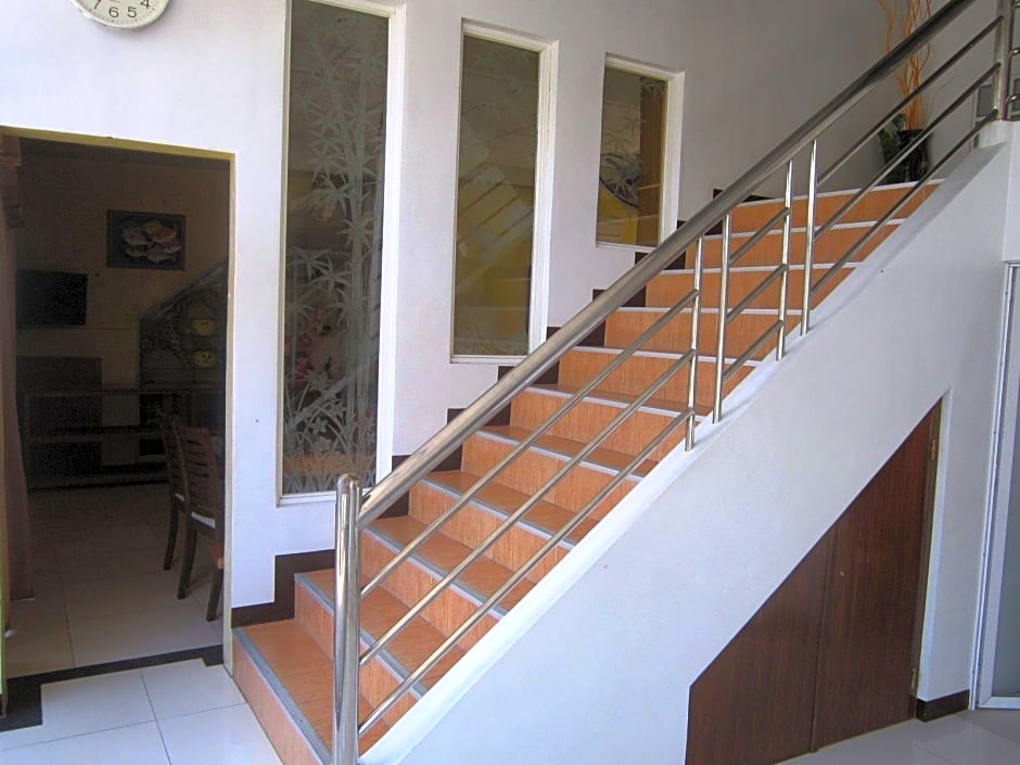 Tiptop Tower Suite Inn