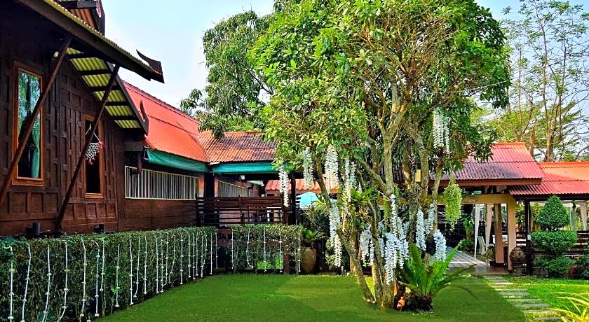 Baan Kornnara Resort