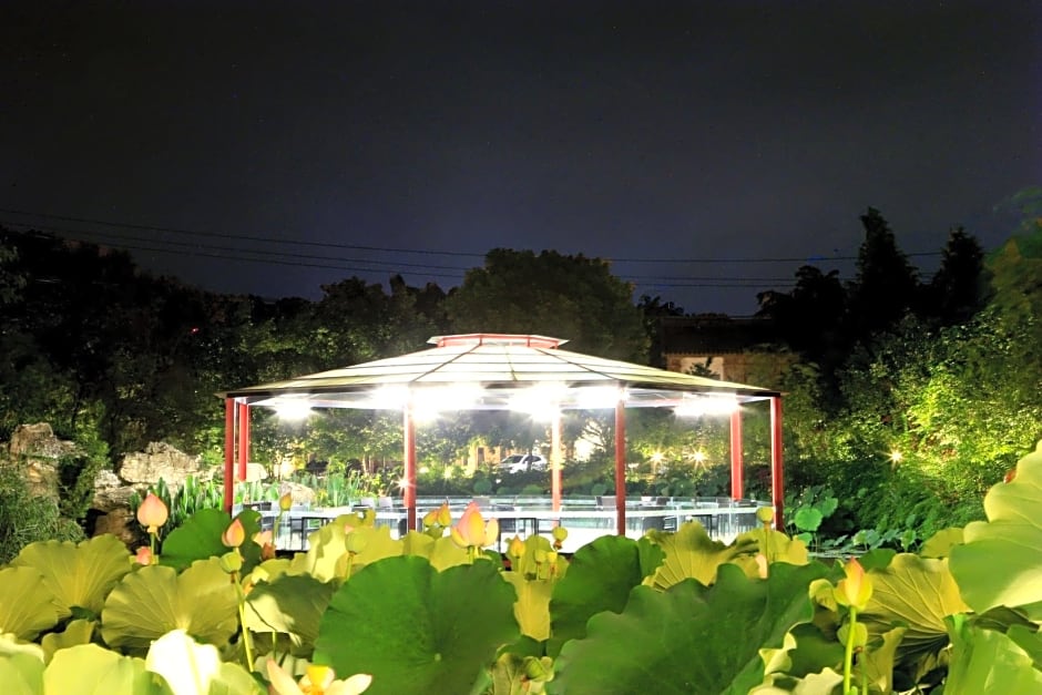 Yi Su Li Courtyard in the City – Chengdu, IL