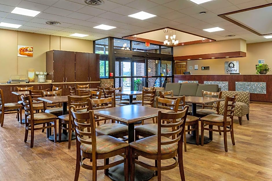 Quality Inn & Suites Zanesville City Center