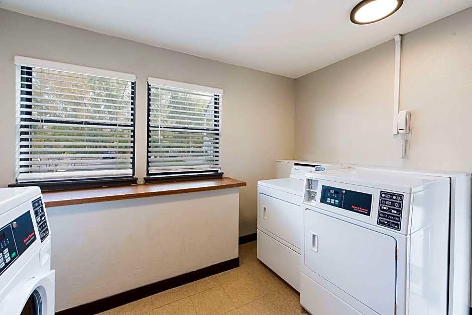 Best Western Fishkill Inn & Suites
