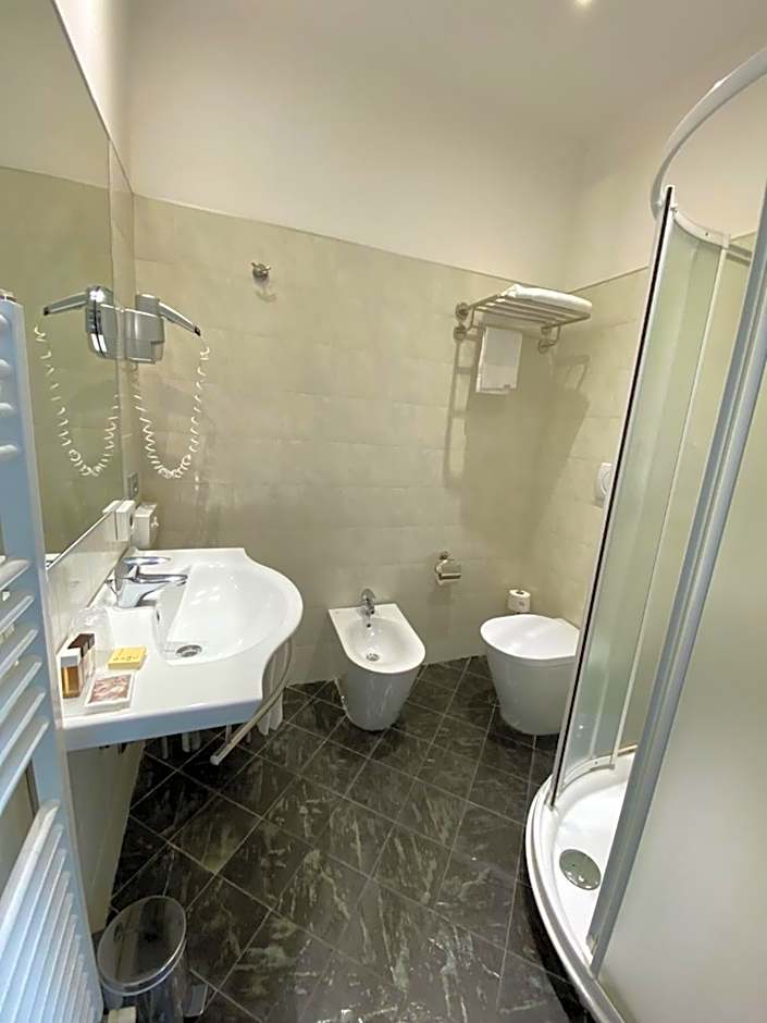 Card International Hotel