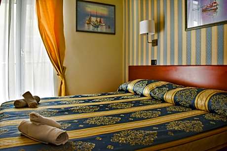 Classic Quadruple Room