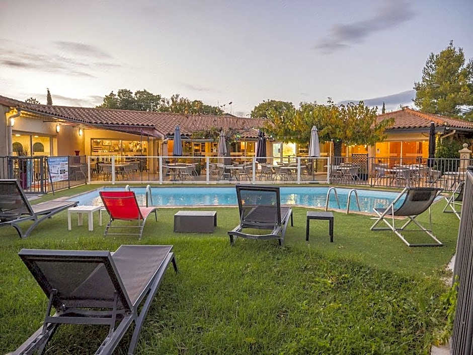 Logis Hotel Restaurant Uzes Pont du Gard