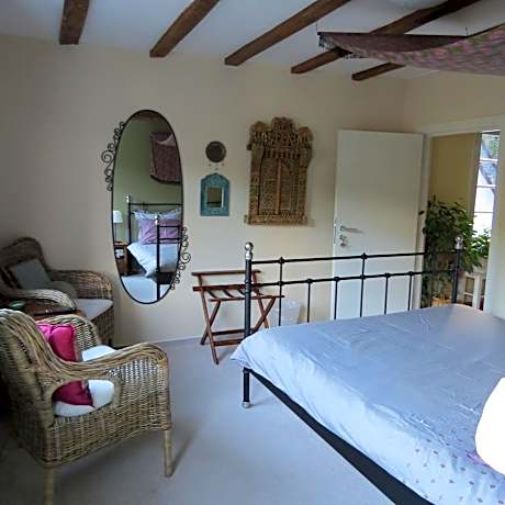 Double Room with Private Bathroom (Arabia)