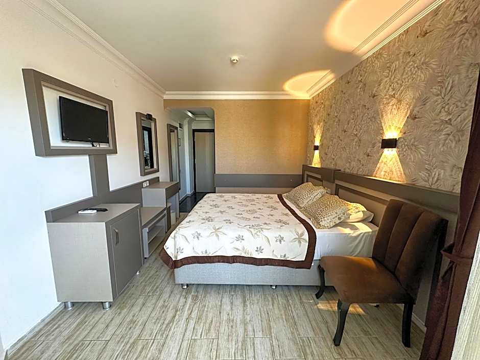 Monte Carlo Hotel